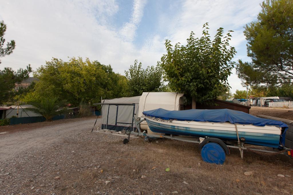 Camping Riba-Roja الغرفة الصورة